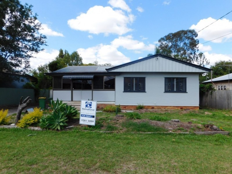 18 Hooper Street, West Ipswich QLD 4305