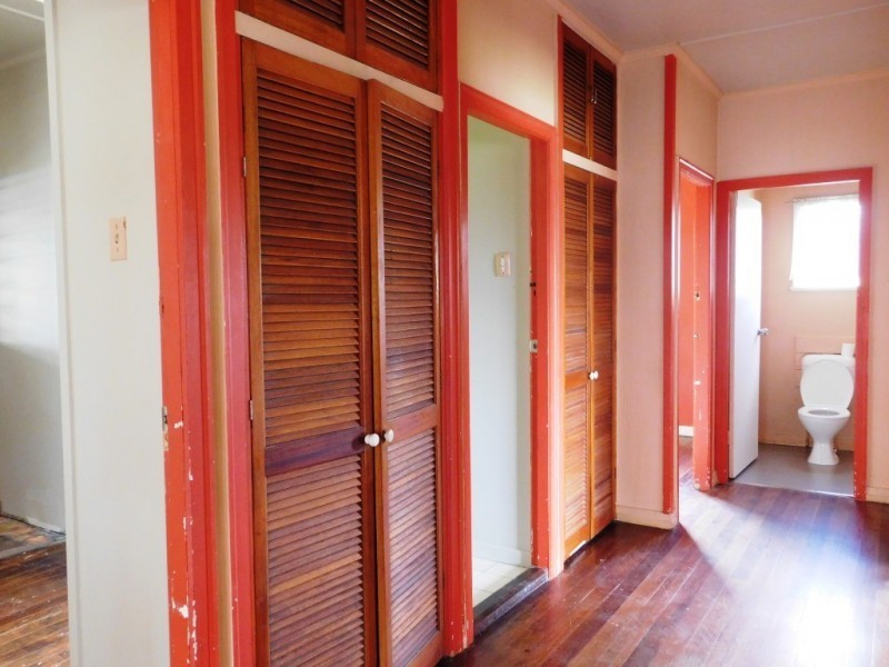 18 Hooper Street, West Ipswich QLD 4305