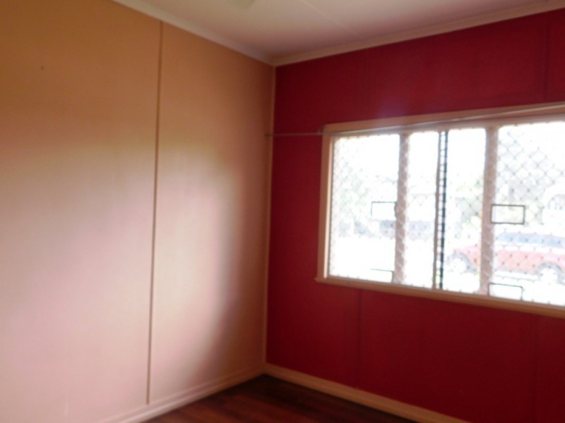 18 Hooper Street, West Ipswich QLD 4305