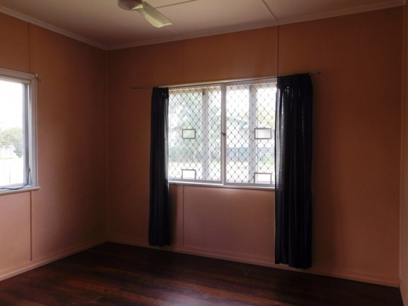 18 Hooper Street, West Ipswich QLD 4305