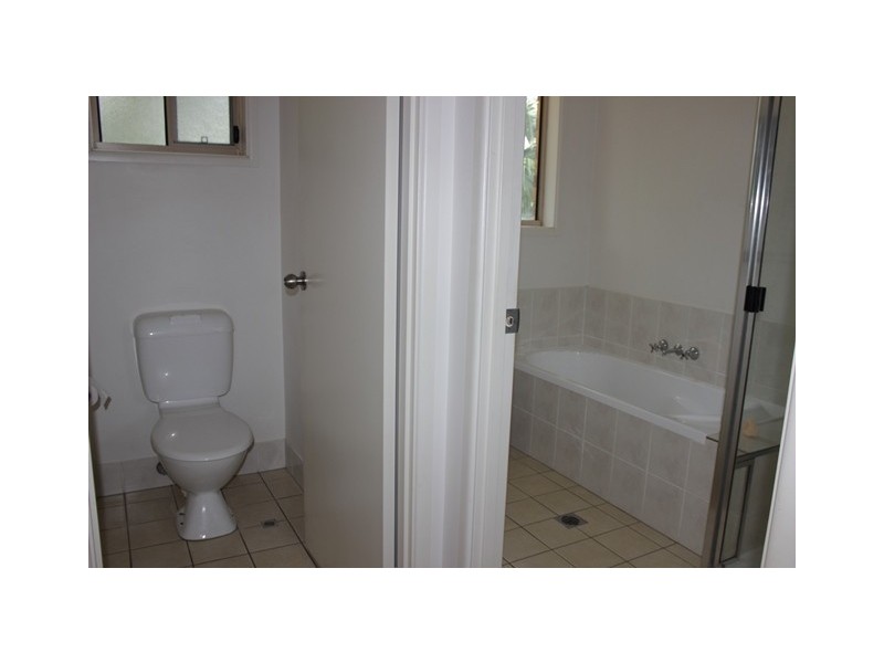 10 Albatross Avenue, Karalee QLD 4306