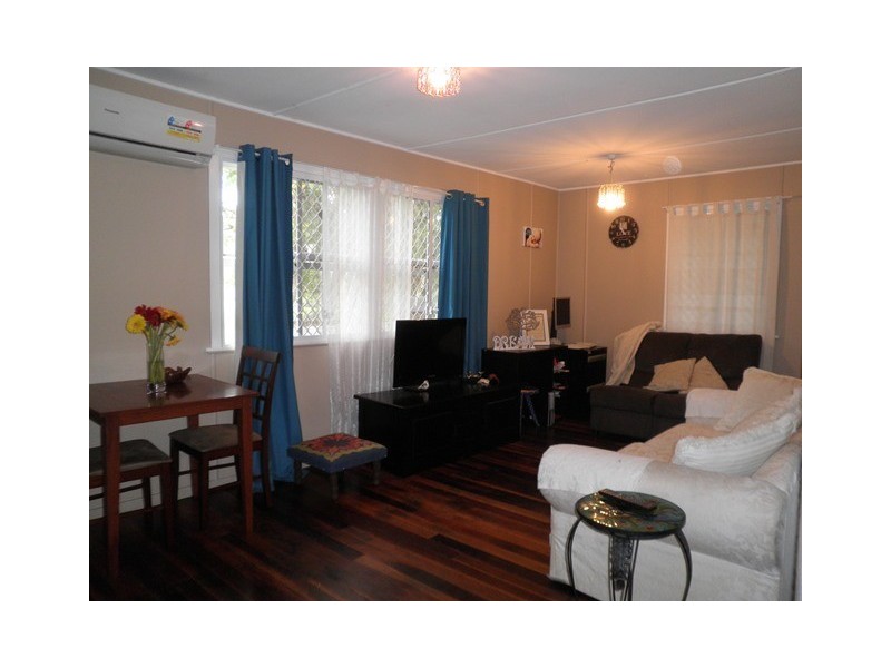 37 Blaxland Street, Eastern Heights QLD 4305