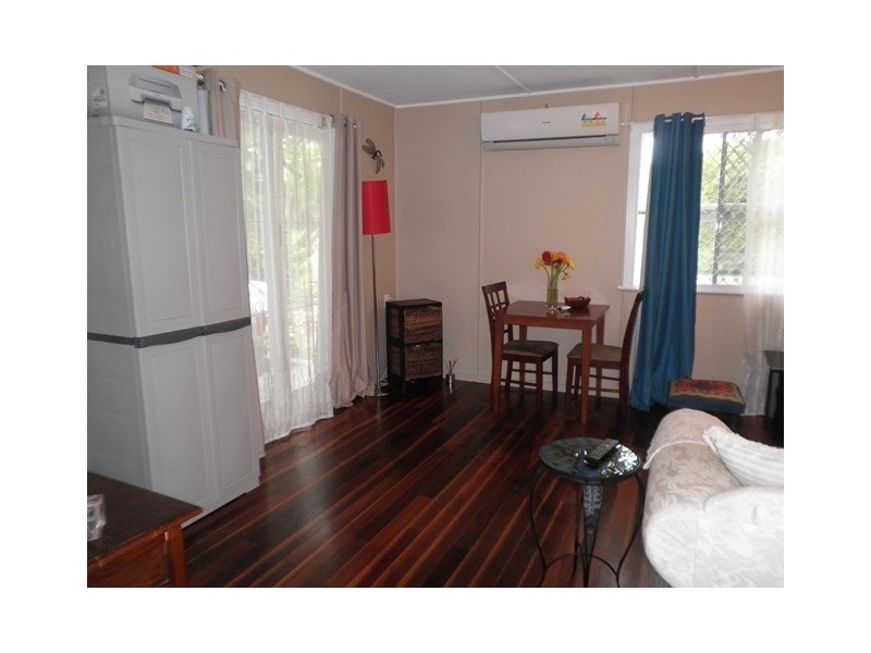 37 Blaxland Street, Eastern Heights QLD 4305