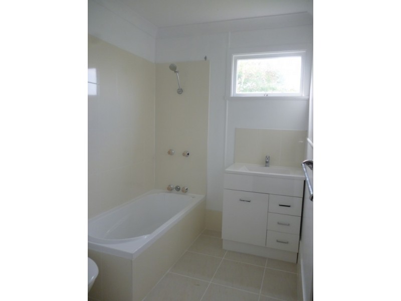 37 Blaxland Street, Eastern Heights QLD 4305