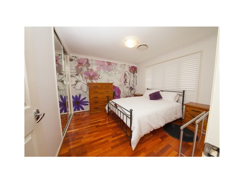 1 Yellowstone Court, Flinders View QLD 4305