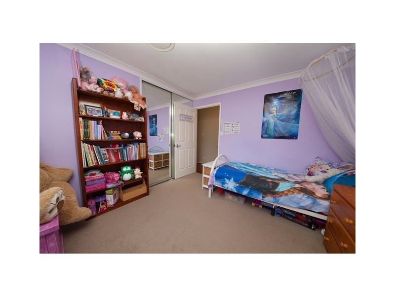 1 Yellowstone Court, Flinders View QLD 4305