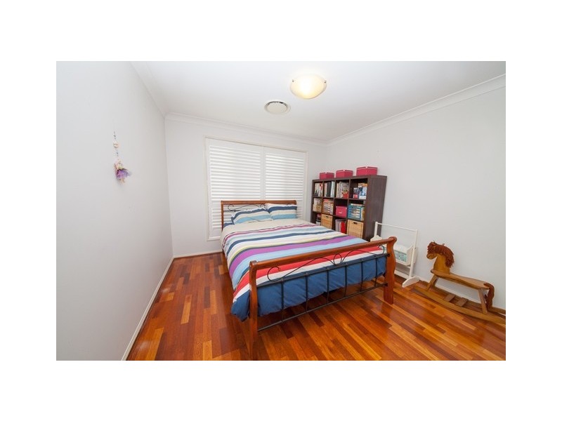 1 Yellowstone Court, Flinders View QLD 4305