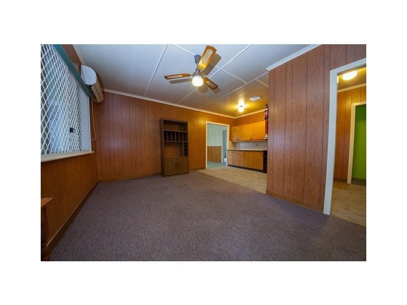 4 Emerald Street, Brassall QLD 4305