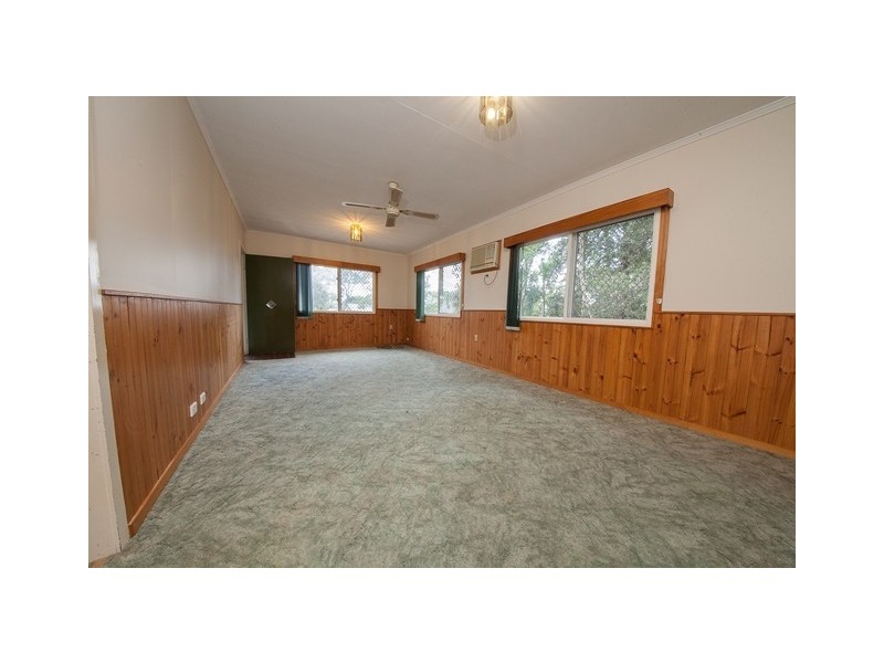 4 Emerald Street, Brassall QLD 4305