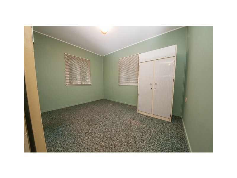 4 Emerald Street, Brassall QLD 4305