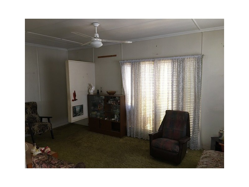 195 Blackstone Road, Silkstone QLD 4304