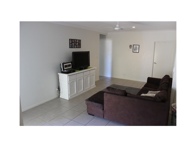 15A Eileen Street, Booval QLD 4304