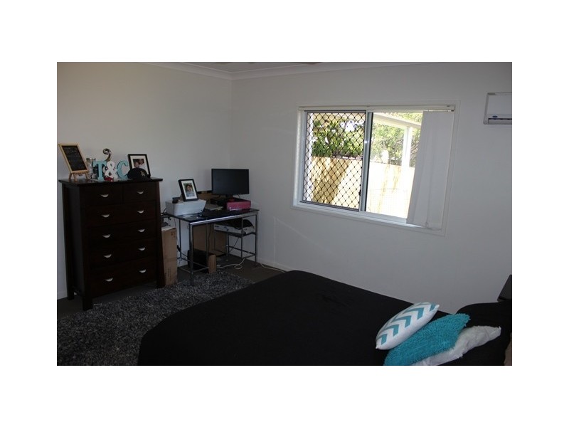 15A Eileen Street, Booval QLD 4304