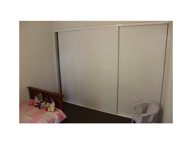 15A Eileen Street, Booval QLD 4304