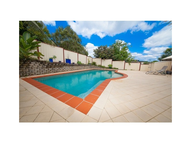 27 Hamilton Street, Booval QLD 4304