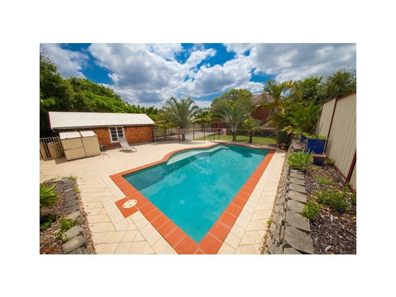 27 Hamilton Street, Booval QLD 4304