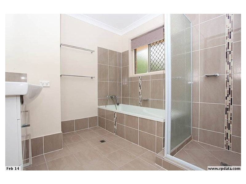 29 Roland Court, Peak Crossing QLD 4306
