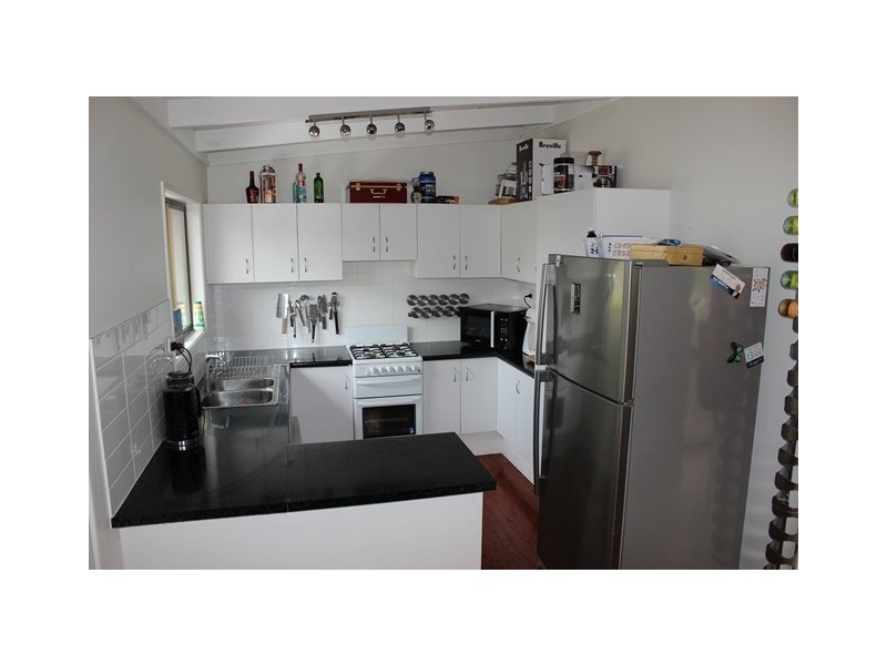 6 Pitt Street, Churchill QLD 4305