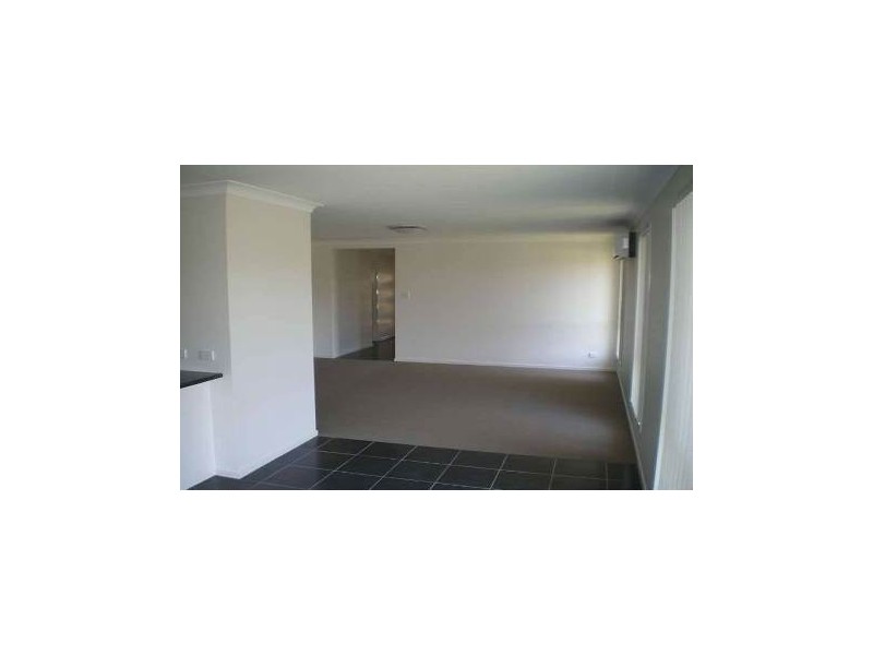 2 Moogerah Boulevard, Redbank Plains QLD 4301