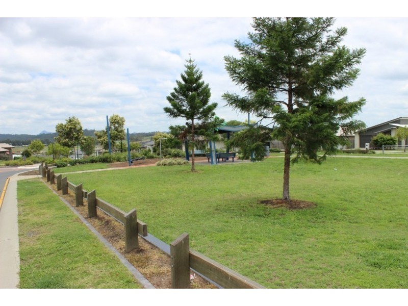 2 Moogerah Boulevard, Redbank Plains QLD 4301