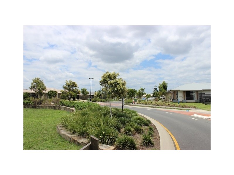 2 Moogerah Boulevard, Redbank Plains QLD 4301
