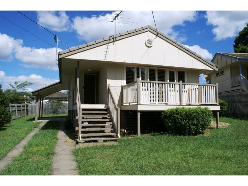 18 Felette Street, Leichhardt QLD 4305