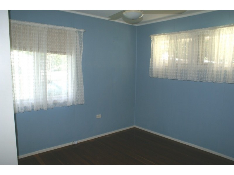18 Felette Street, Leichhardt QLD 4305