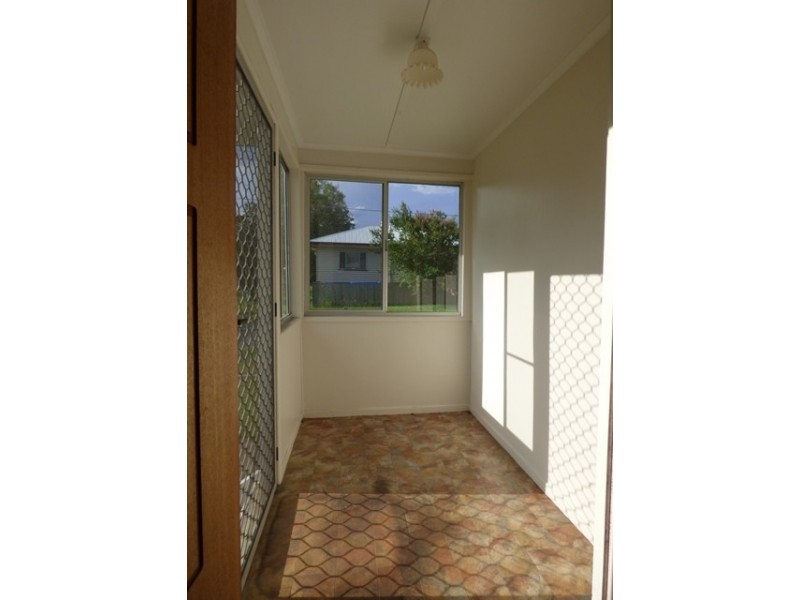 20 Vineyard Street, One Mile QLD 4305
