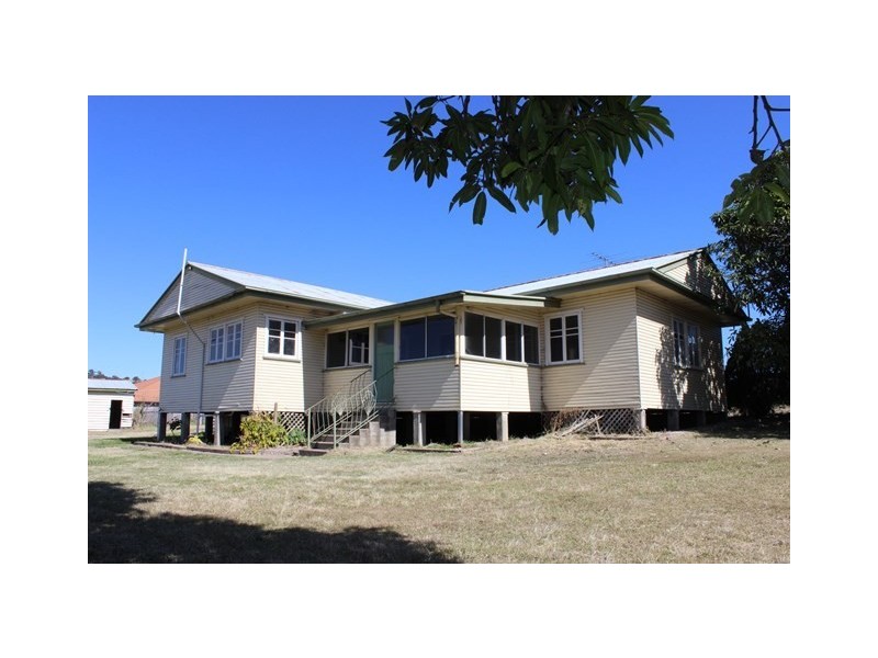 16 Harrier Place, Lowood QLD 4311