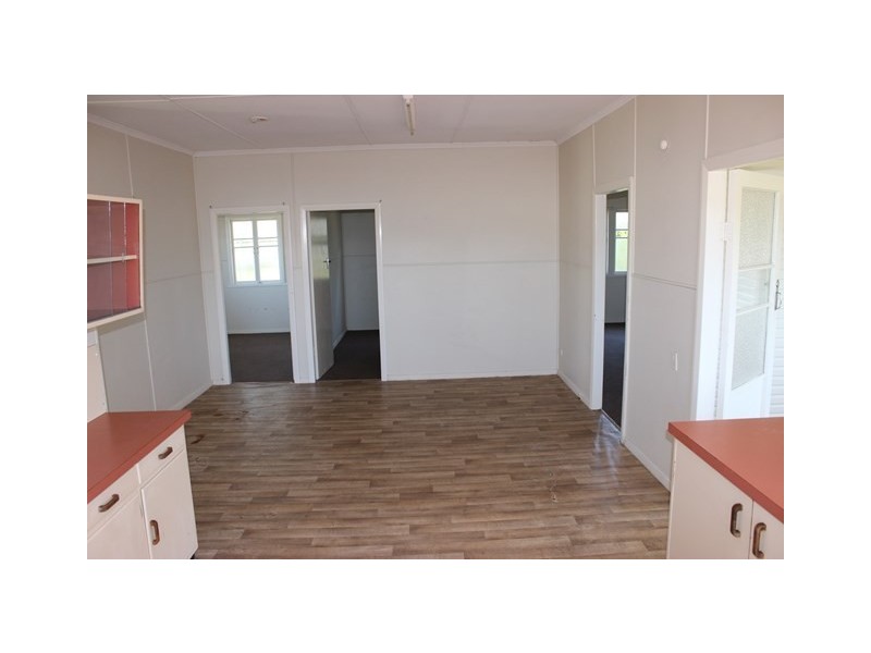 16 Harrier Place, Lowood QLD 4311