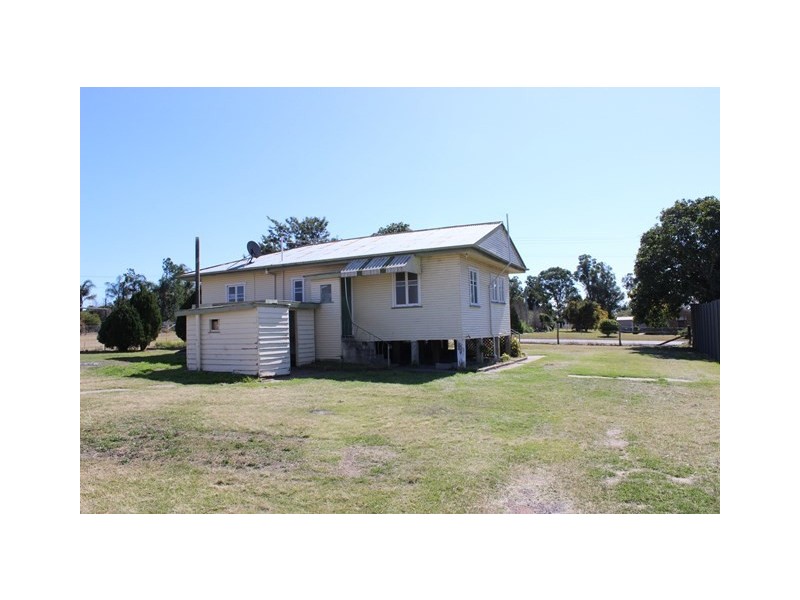 16 Harrier Place, Lowood QLD 4311