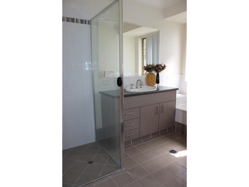 13 Donald Place, Brassall QLD 4305