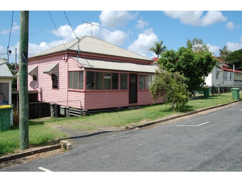 37 Martin Street, Woodend QLD 4305