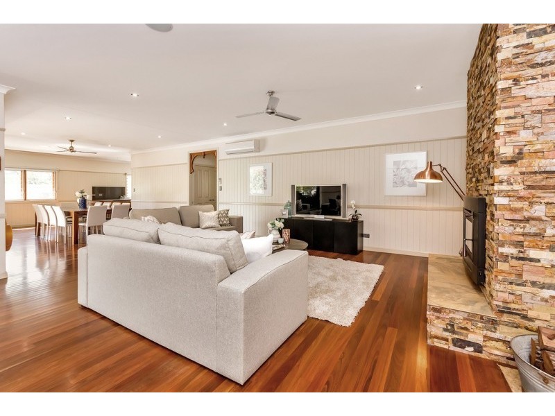 24 Merlot Place, Pine Mountain QLD 4306