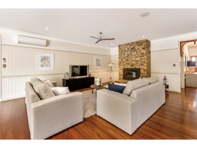 24 Merlot Place, Pine Mountain QLD 4306