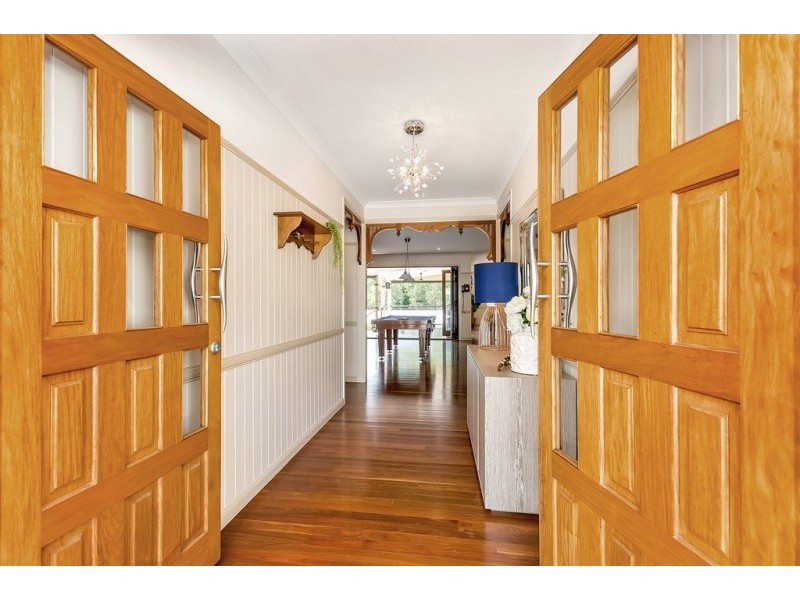 24 Merlot Place, Pine Mountain QLD 4306