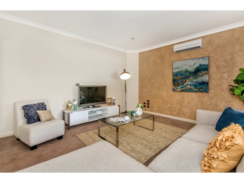 24 Merlot Place, Pine Mountain QLD 4306