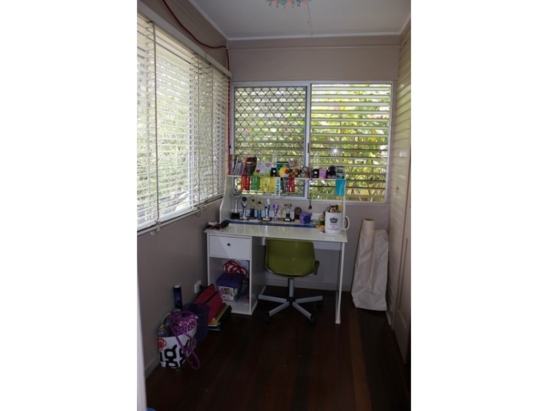 4 Robin Street, Coalfalls QLD 4305