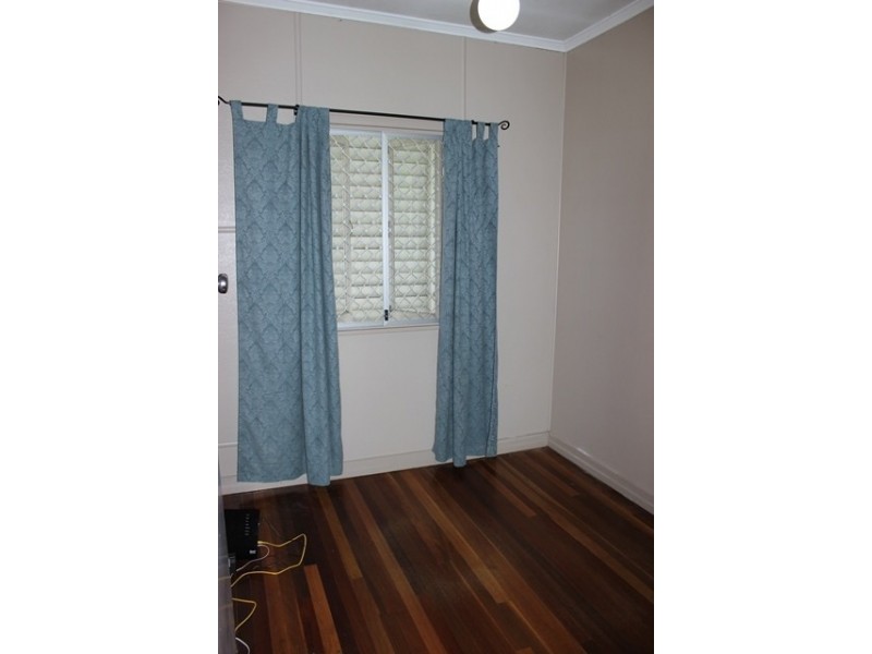 4 Robin Street, Coalfalls QLD 4305