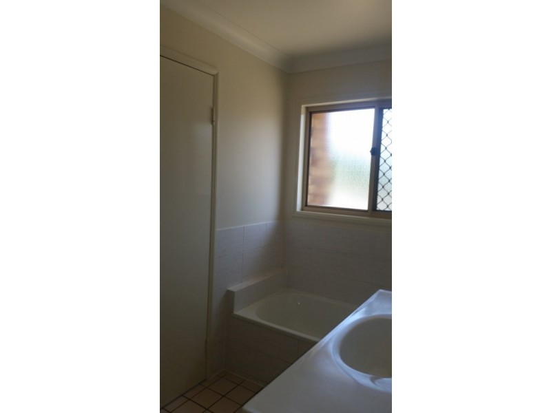 10 Iroquois Court, Brassall QLD 4305