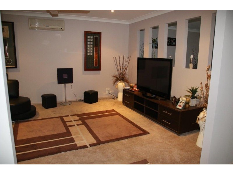 193 Edwards Street, Flinders View QLD 4305