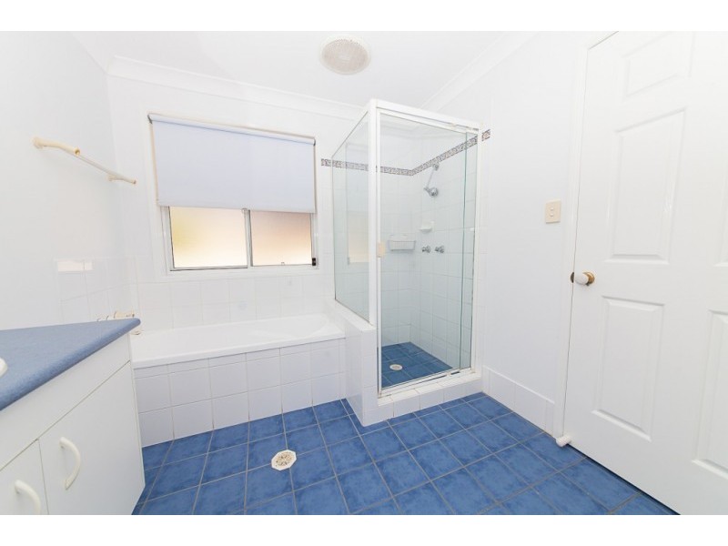 87 Sandalwood Drive, Yamanto QLD 4305