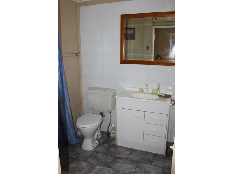 54B Railway Street, Booval QLD 4304