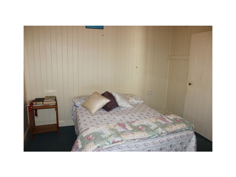 54B Railway Street, Booval QLD 4304