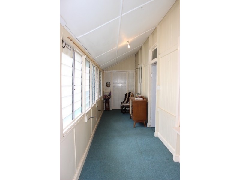 54B Railway Street, Booval QLD 4304