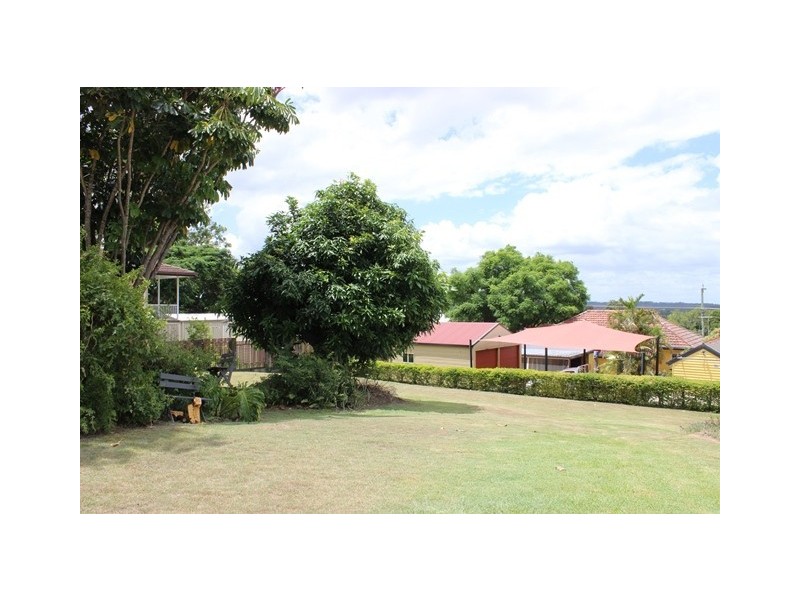6 Whitehead Street, Eastern Heights QLD 4305