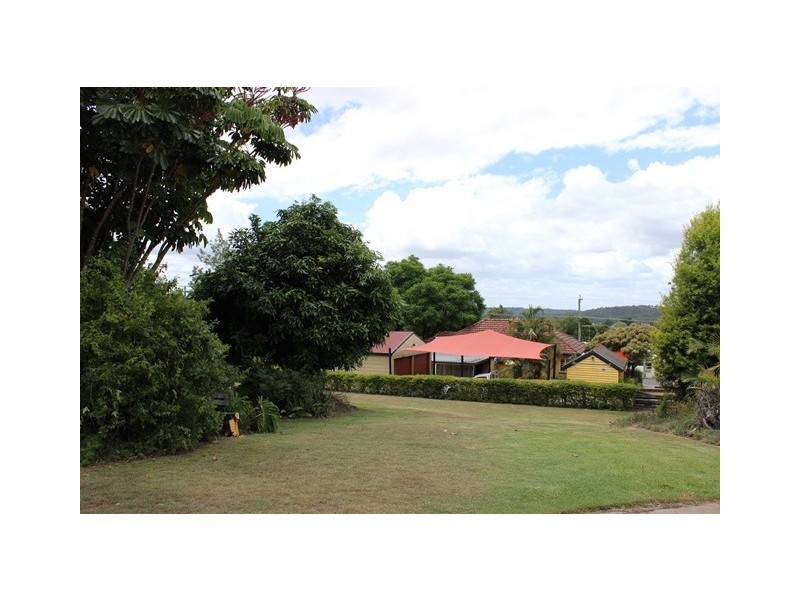 6 Whitehead Street, Eastern Heights QLD 4305