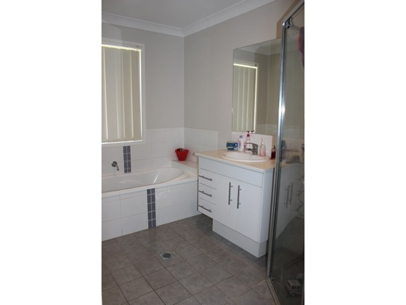 1 Coen Way, Brassall QLD 4305