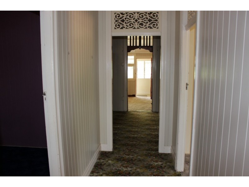 4 Taylor Street, Bundamba QLD 4304
