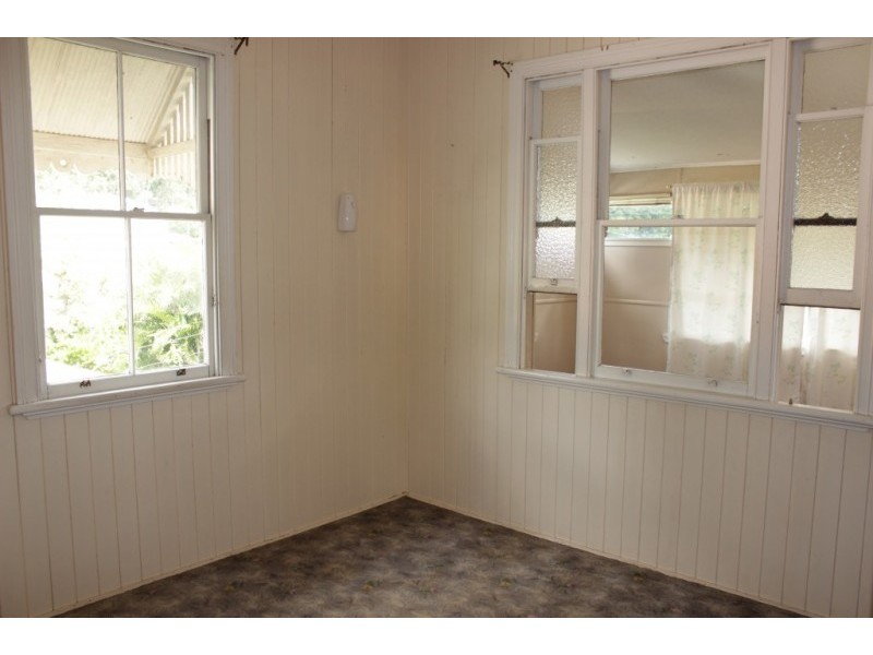 4 Taylor Street, Bundamba QLD 4304